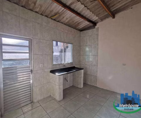 Casa com 1 dormitório para alugar, 50 m² por R$ 700,01/mês - Jardim Santa Lídia - Guarulhos/SP