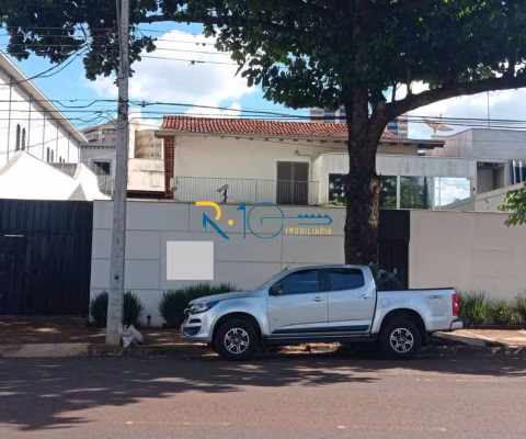 Sobrado   a Venda em Zoneamento Comercial  ZR 8  na Avenida na Zona Oeste
