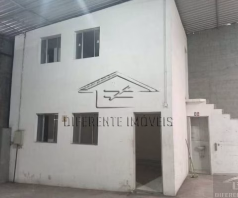 Galpão com 300m2 em Itaquera