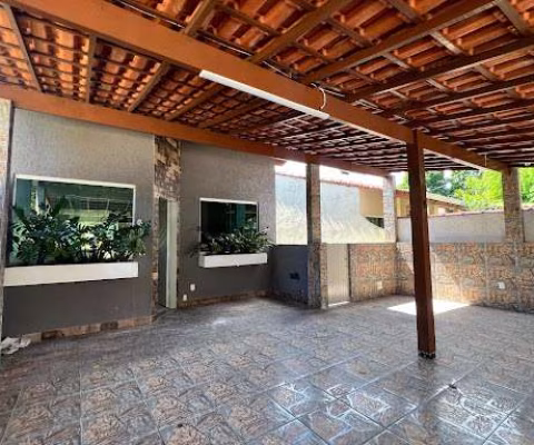 Casa com 2 dormitórios para alugar, 80 m² por R$2.500,00 - Condado de Maricá - Maricá/RJ
