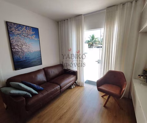 Casa em Világio térreo, perto da praia, no centro de Bertioga.