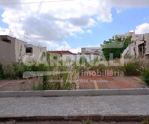 Terreno com excelente localização, no centro da cidade.