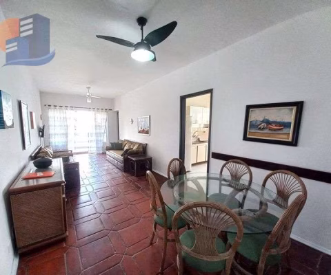 AMPLO APARTAMENTO DE FRENTE COM SACADA A 250 METROS DO MAR