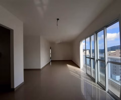Apartamento com linda vista para o mar, na Ponta da Praia!!!