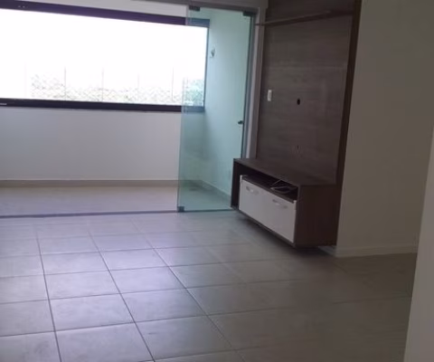 Apartamento 3 quartos suíte armários 2 garagens no STIEP