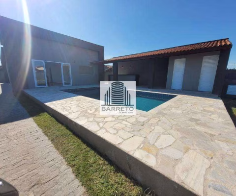 CASA NOVA COM PISCINA E CHURRASQUEIRA EM ITANHAÉM-SP