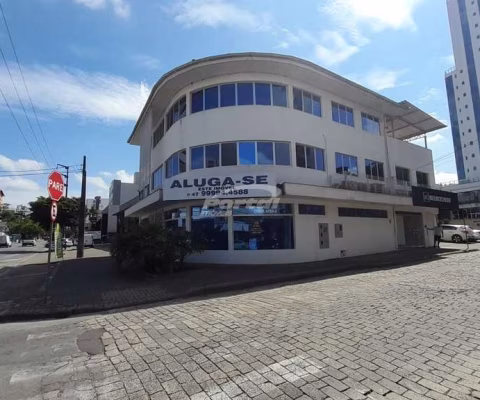 Prédio com 21 salas para alugar na Vila Nova, Blumenau 