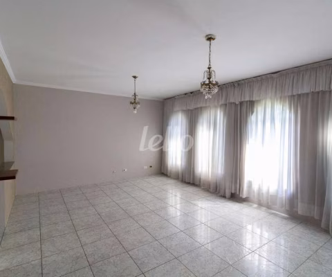 Casa comercial com 2 salas para alugar na Rua José de Albuquerque Medeiros, --, Água Fria, São Paulo