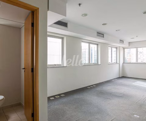 Sala comercial para alugar na Rua Padre João Manuel, --, Cerqueira César, São Paulo