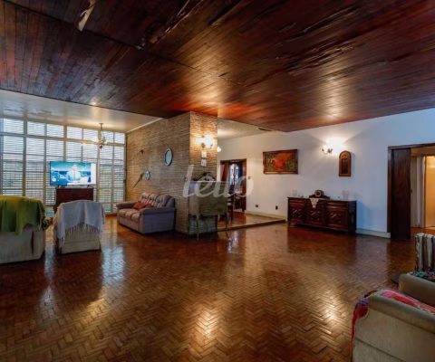 Casa com 3 quartos à venda na Praça Doutor Silas Botelho, 123, Sumaré, São Paulo