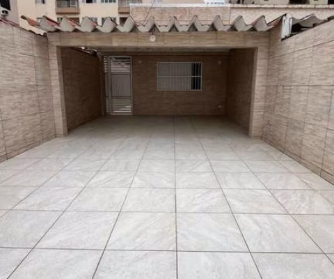 Casa à venda em Praia Grande-SP, no bairro Tupi: 2 quartos, 1 suite, 1 sala, 2 banheiros, 2 vagas de garagem, 97m².
