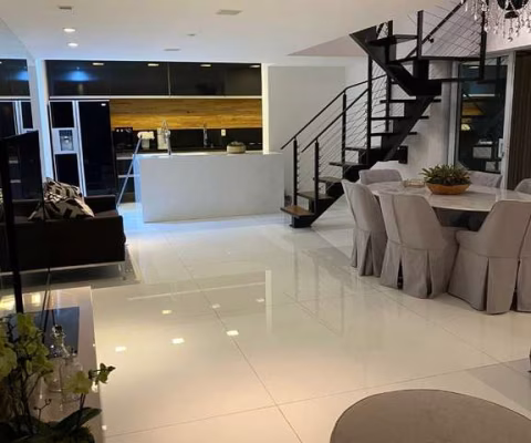 Cobertura de 200 m² com 3 suítes e 3 vagas em Cerqueira César