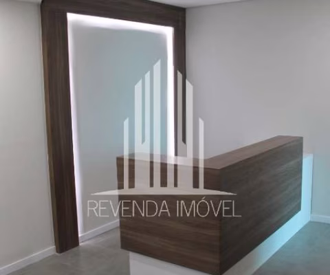 Conjunto Comercial para Locação na Vila Olímpia - São Paulo-SPLocalização Privilegiada  1 Sala, 2 Banheiros, 6 Vagas de Garagem  250m²Totalmente Mobiliado, Disponível para Visitas com Clientes.