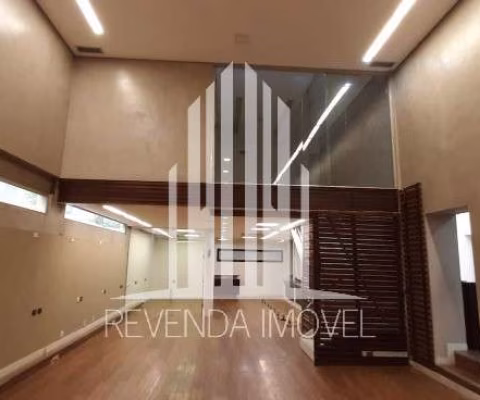 Locação de Ponto Comercial de Alto Padrão no Itaim Bibi - São Paulo-SP: 5 salas, 3 banheiros, 472m² de área!