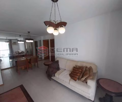 Apartamento com 2 quartos para alugar na Rua Bento Lisboa, Catete, Rio de Janeiro