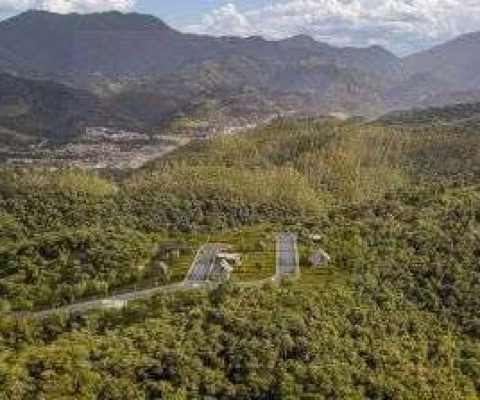 TERRENO PLANO DE 240M² – A OPORTUNIDADE QUE VOCÊ ESPERAVA