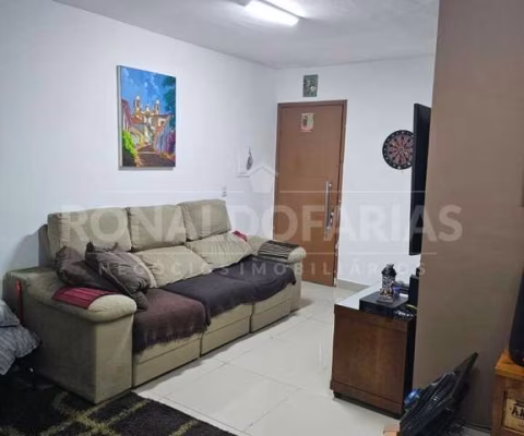 Apartamento a venda sendo 2 quartos , sala ampla , terraço ,1 vaga de garagem.