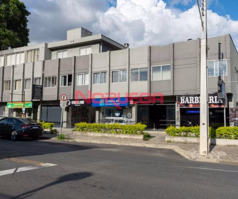 Sala comercial para locação na Mercês, Curitiba-PR: 32,05m², 1 banheiro. Venha conferir!