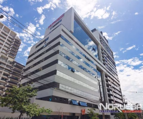 Excelente oportunidade! Sala comercial à venda em Curitiba-PR, Vila Izabel, com 1 sala, 1 banheiro, 1 vaga de garagem, 94,95m².