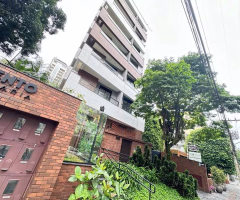 Apartamento à venda em Joinville-SC, Atiradores: 3 quartos, 1 suíte, 2 banheiros, 2 vagas, 160m². Venha conferir!