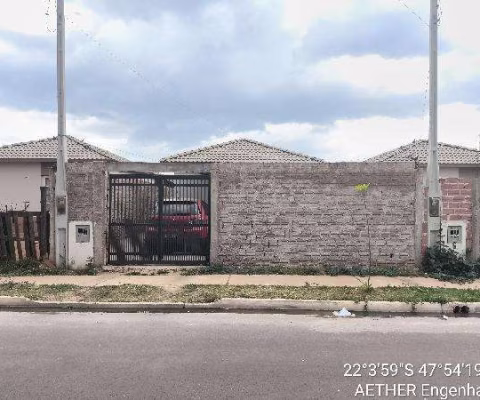 Oportunidade. Casa para venda em São Carlos-SP no Vida Nova, 2 dormitorios, 45 m2 construidos em um terreno de 160 m2