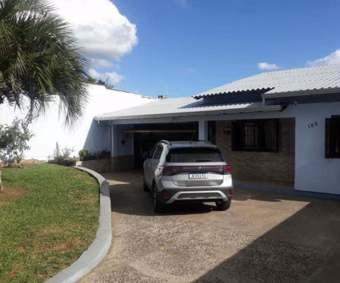 Vendo Ótima Casa Com Piscina na Cecília - Viamão
