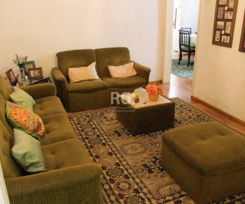 Casa para Venda - 208m², 3 dormitórios, 1 vaga - Partenon