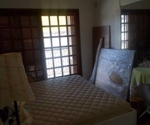 Casa para Venda - 400m², 6 dormitórios, sendo 2 suites, 5 vagas - Santo Antonio