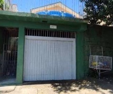 Casa em Porto Alegre, no bairro Tristeza, com 3 dormitório(s), e 3 banheiros, à venda.