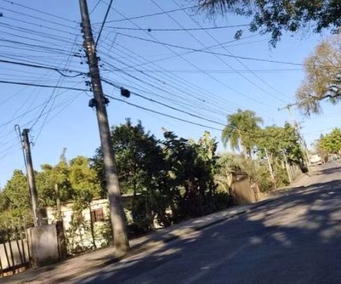 Terreno em Porto Alegre, no bairro Vila Nova, à venda.