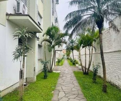 Apartamento em Porto Alegre, no bairro Cristal, com 2 dormitório(s), e 2 banheiros, à venda.