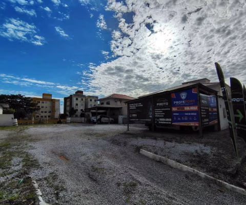 Terreno Residencial / Comercial com 360m² no bairro Rio Caveiras em Biguaçu