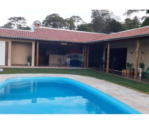 BELÍSSIMA CHÁCARA COM 2600M², PERTINHO DO RESTAURANTE DO AMADEU EM MOGI MIRIM.  (aceita permuta com imóvel de menor valor)