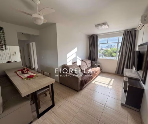 Apartamento com 3 dormitórios, sendo 1 suíte no bairro Estreito em Florianópolis