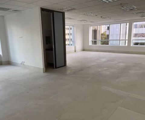 Conjunto Comercial para locação com136 Mt², 4 vagas no Brooklin