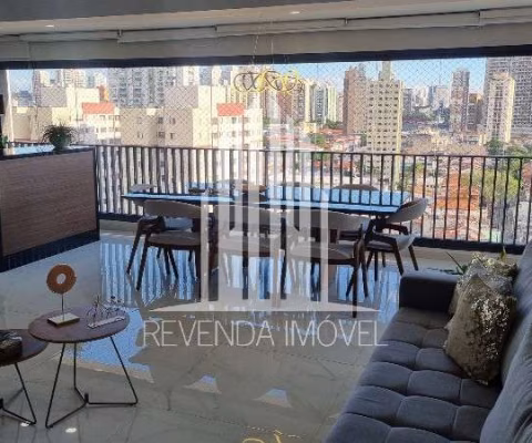 Apartamento 3 dormitórios sendo 2 suítes e 2 vagas no Tatuapé