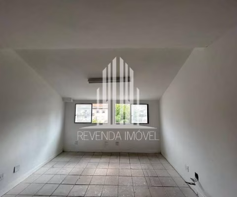 Ponto Comercial à venda na Bela Vista, SP, com 2 salas, 4 banheiros e 298m² de área.