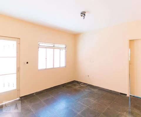 Casa à Venda - Vila Jacuí, 1 Quarto,  60 m2