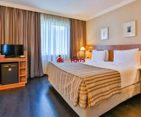 Flat  com ótimo preço no bairro Cidade Monções. Confira!