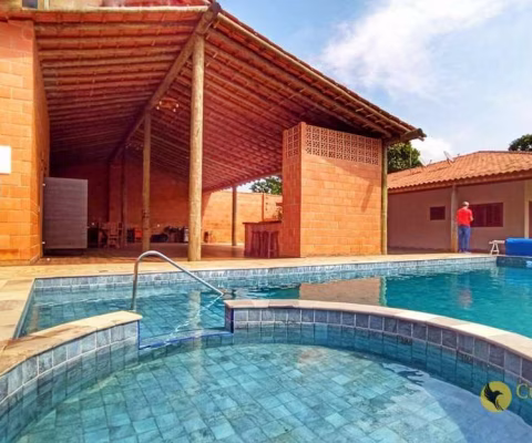 Chácara com 3 dormitórios à venda, 1447 m² por R$ 899.990,00 - Chácara Iracema - Salto/SP