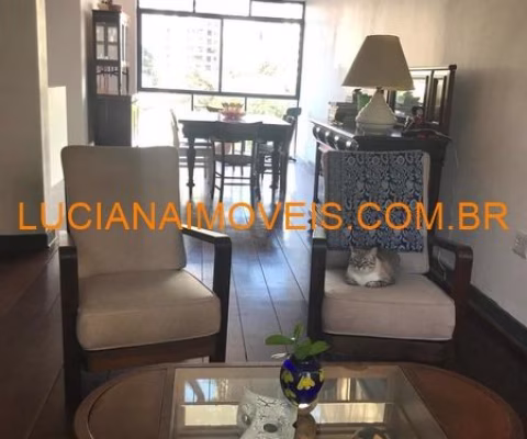 SOBRADO DE 300 M² EM 3 PISOS - COM 3 DORM.