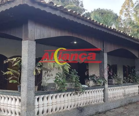 LINDA CHÁCARA C. CASA AMPLA AVARANDADA - 4 DORMS - POMAR  PROX. VIA DUTRA EM ARUJA - 7.000 M2