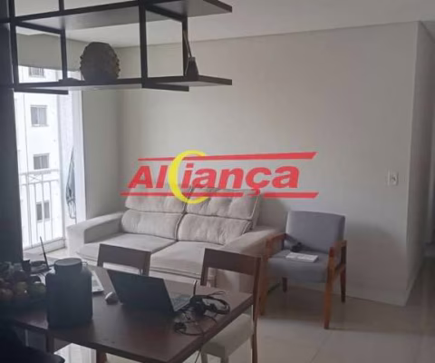 Vende-se apartamento de 52m², 2 quartos, varanda e 1 vaga. Condomínio com segurança 24h!
