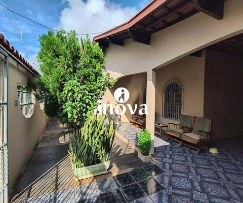 Casa a venda no bairro Grande Horizonte