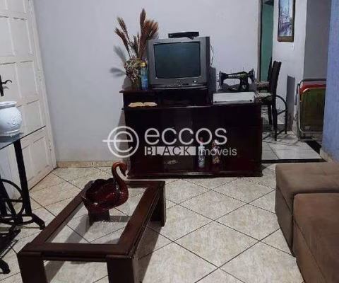 Casa à venda, 3 quartos, 2 vagas, FABRÍCIO - UBERABA/MG
