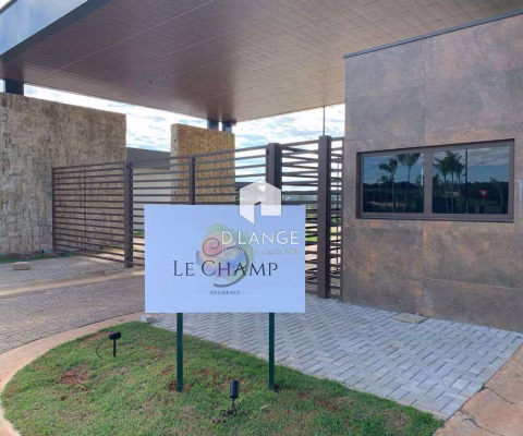 Terreno à venda no Condomínio Le Champem em Sousas