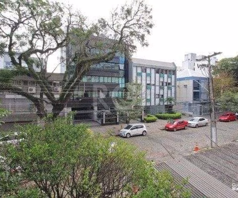 Apartamento para Venda - 74.96m², 3 dormitórios, Petrópolis