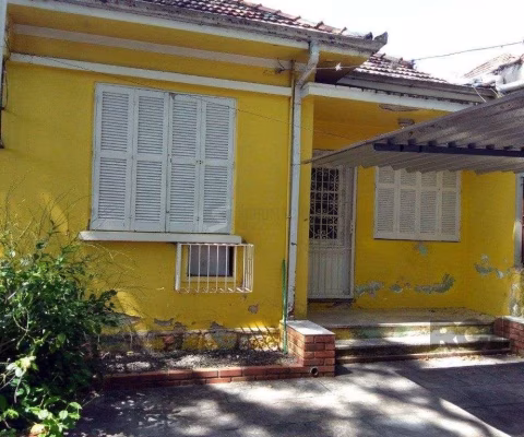 Casa com 3 quartos, 1 vaga e 110m² Travessa  Ouvidor - Santo Antônio, Porto Alegre