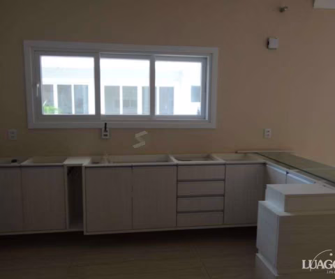 Casa para Venda - 305m², 3 dormitórios, sendo 3 suites, 4 vagas - Nonoai
