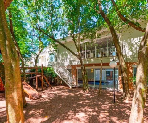 Casa para comprar Com 4 dormitórios , 431 m² por R$ 3.990.000,00 - Três Figueiras - Porto Alegre/RS